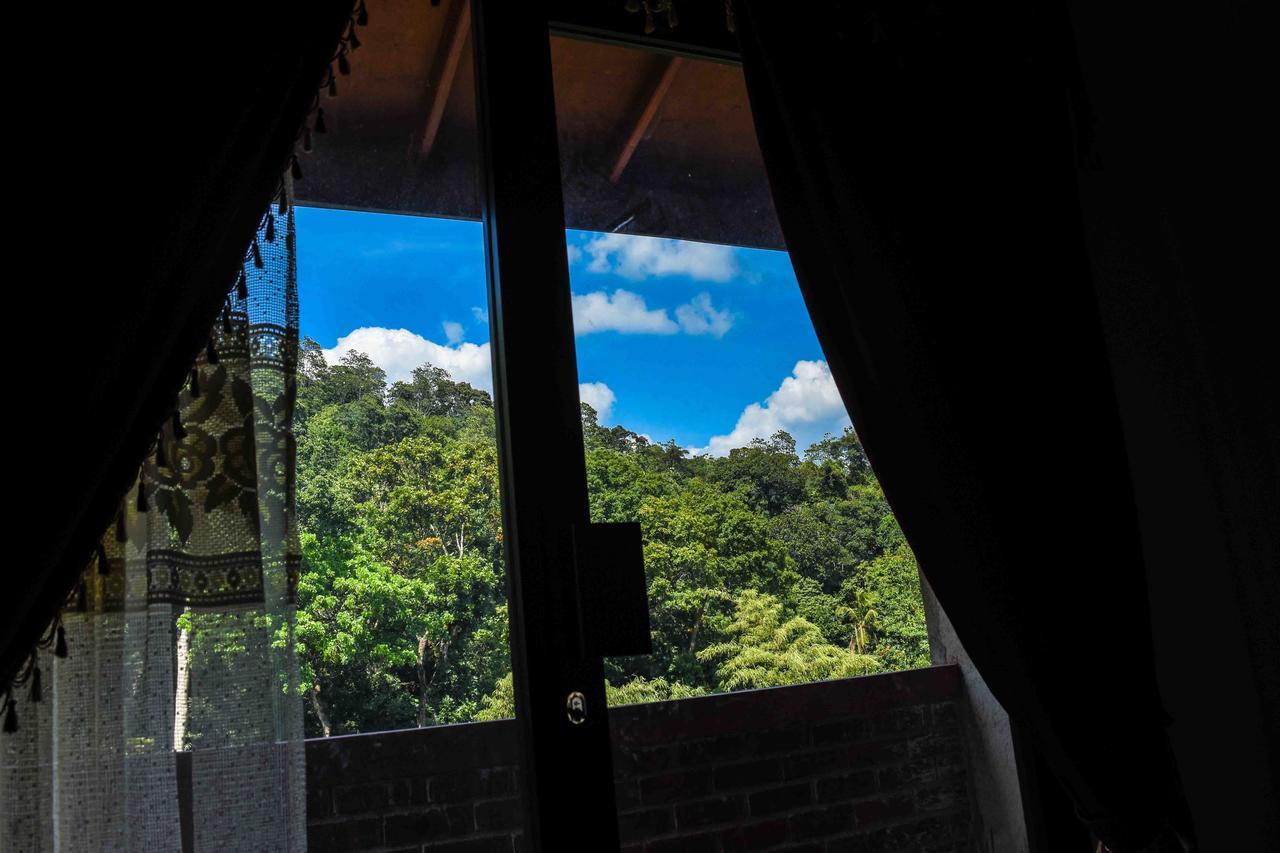 Shrine Inn Kandy Extérieur photo